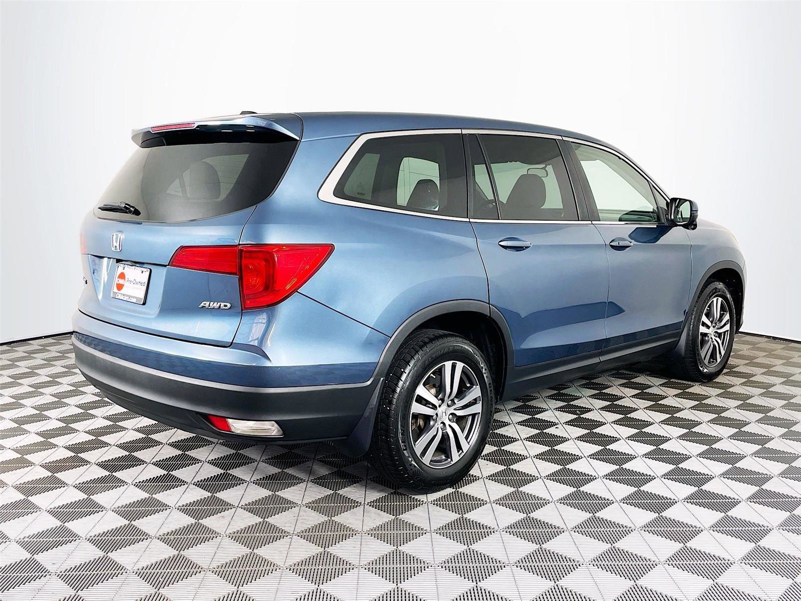 Used 2017 Honda Pilot EX image 11