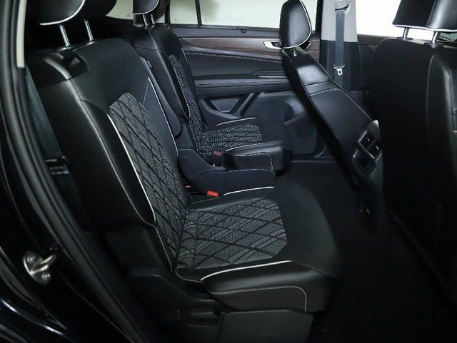 Used 2024 Volkswagen Atlas SEL Premium R-Line AWD/4WD image 37