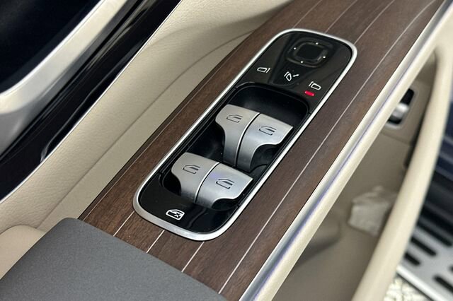 Certified 2023 Mercedes-Benz EQS 450+ 4MATIC SUV image 12
