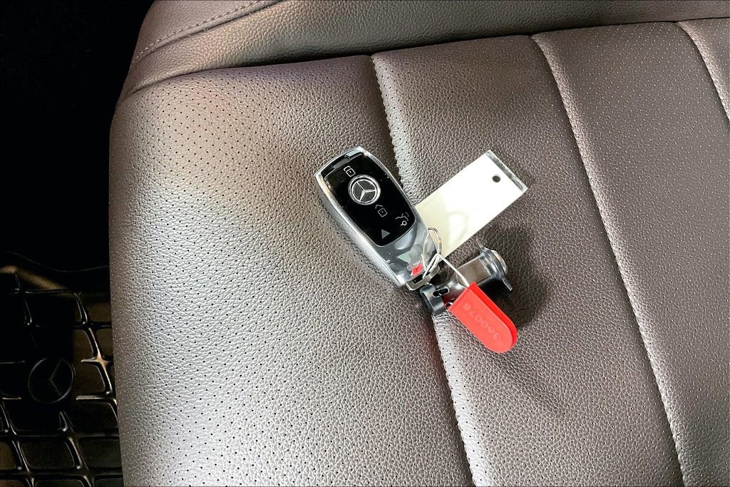 Used 2022 Mercedes-Benz GLS 450 4MATIC image 10