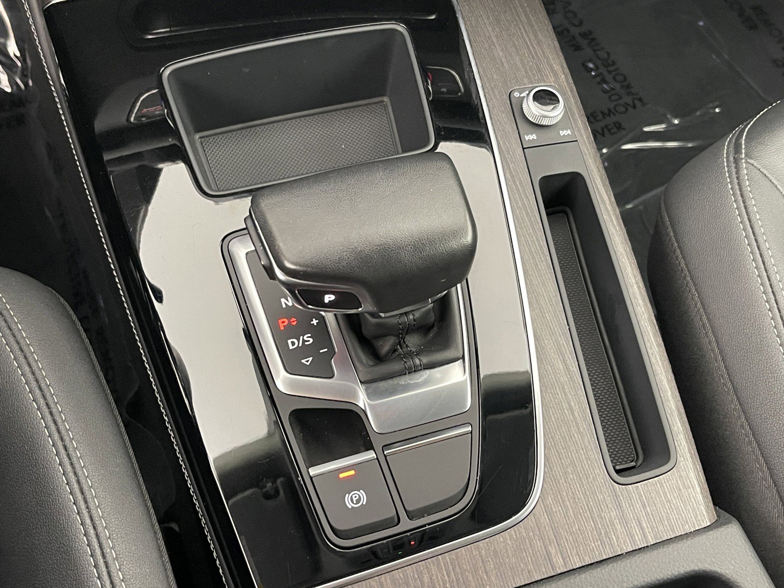 Used 2022 Audi Q5 2.0T Premium Plus w/ Premium Plus Package image 32