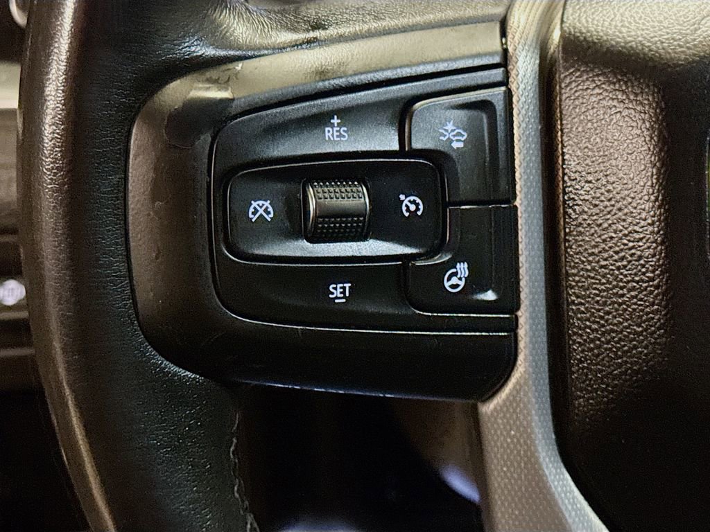 Used 2021 GMC Yukon XL Denali image 12