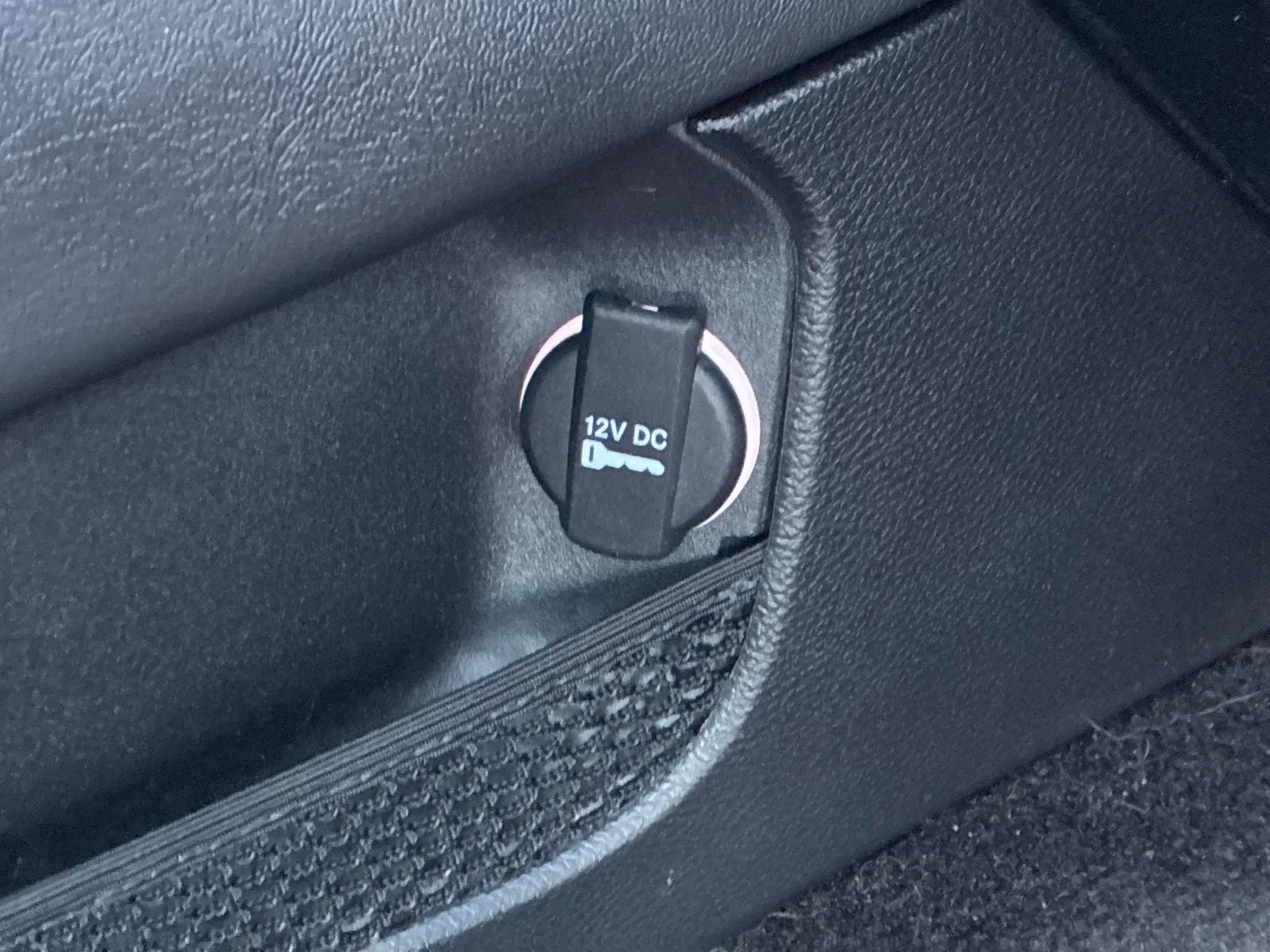 Used 2018 Dodge Challenger SXT w/ Sound Group image 6