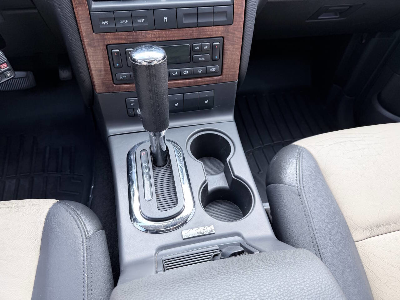 Used 2010 Ford Explorer Eddie Bauer image 18