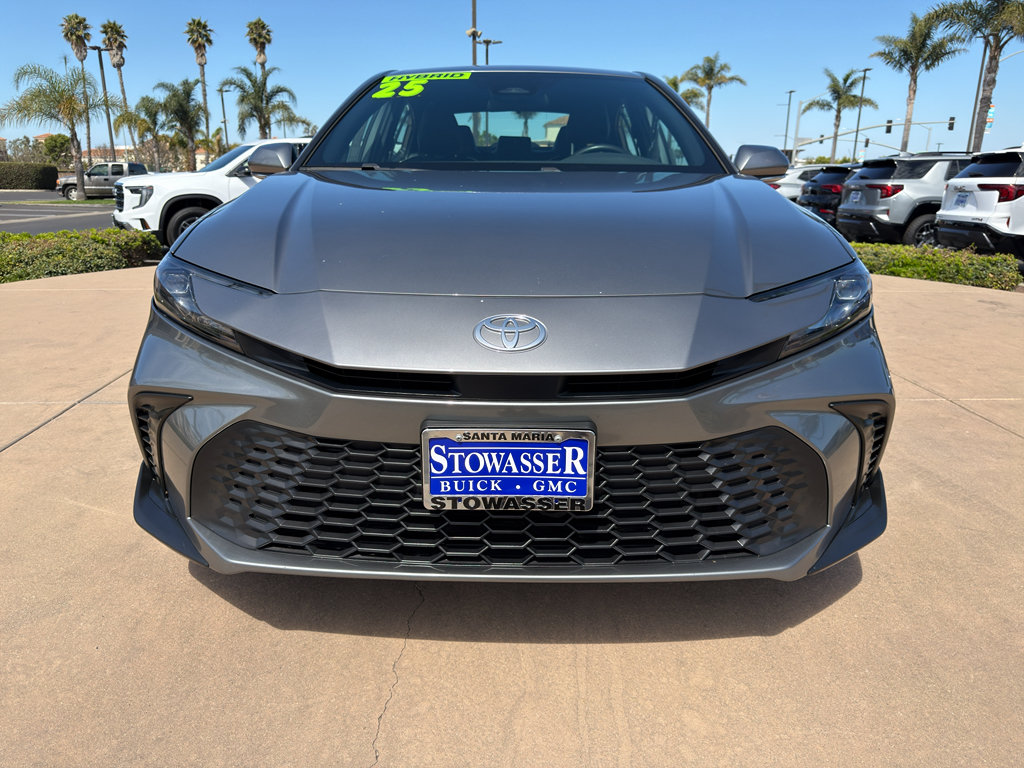 Used 2025 Toyota Camry Hybrid FWD image 2