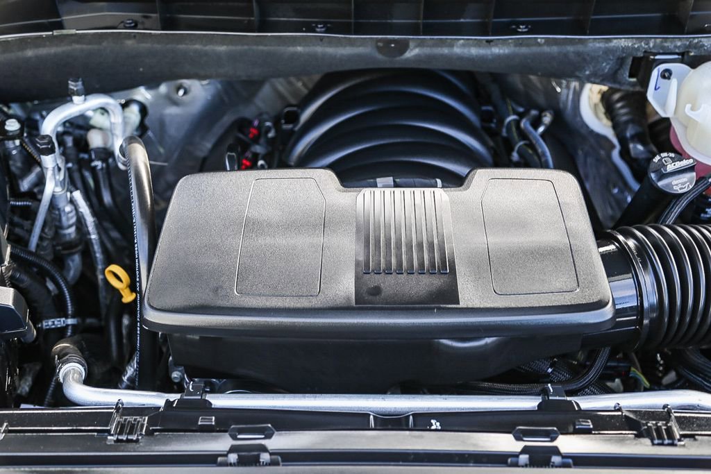 Used 2025 GMC Yukon XL Denali image 28