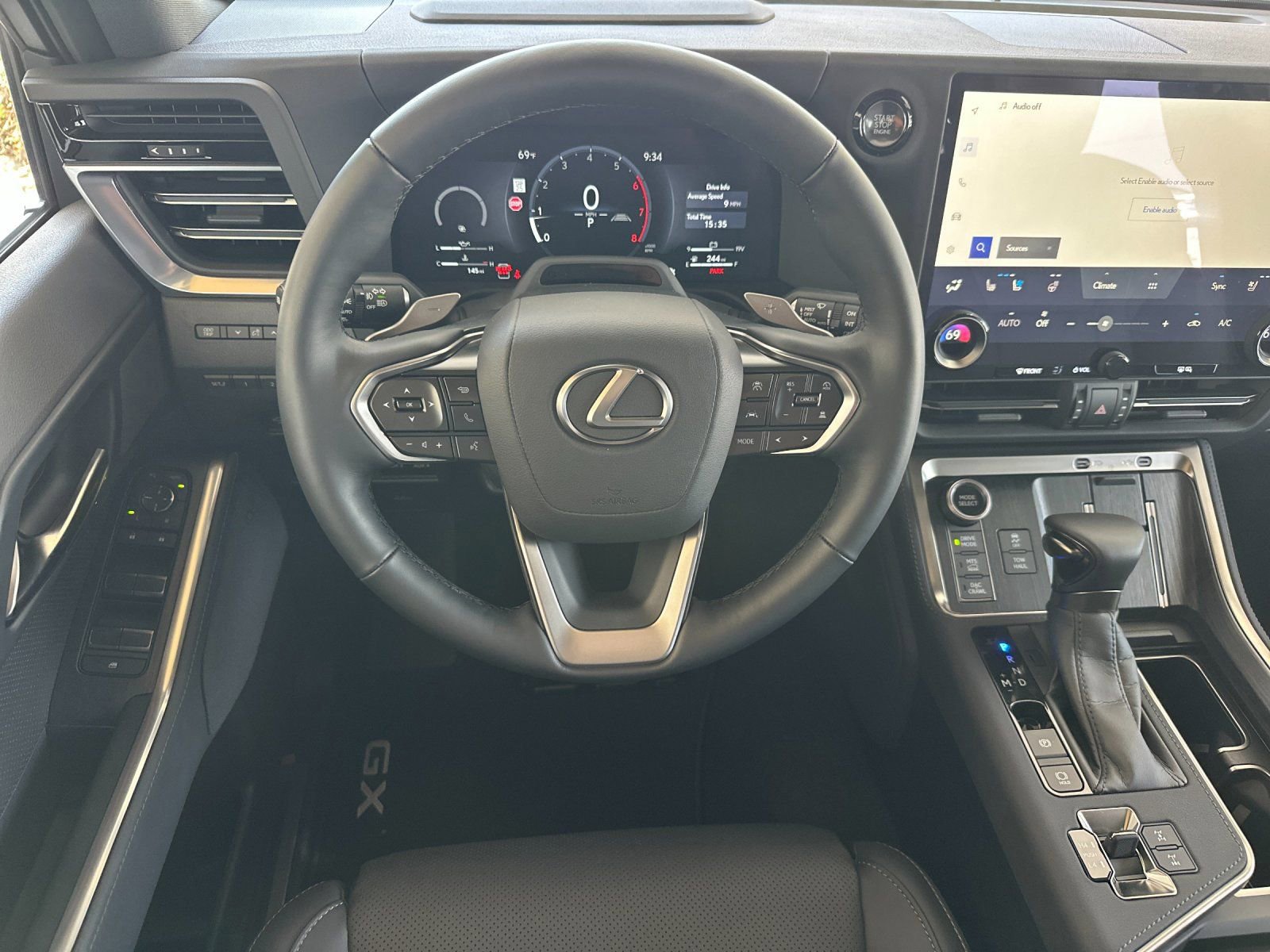 Used 2025 Lexus GX 550 w/ Accessory Package (CT) AWD/4WD image 15