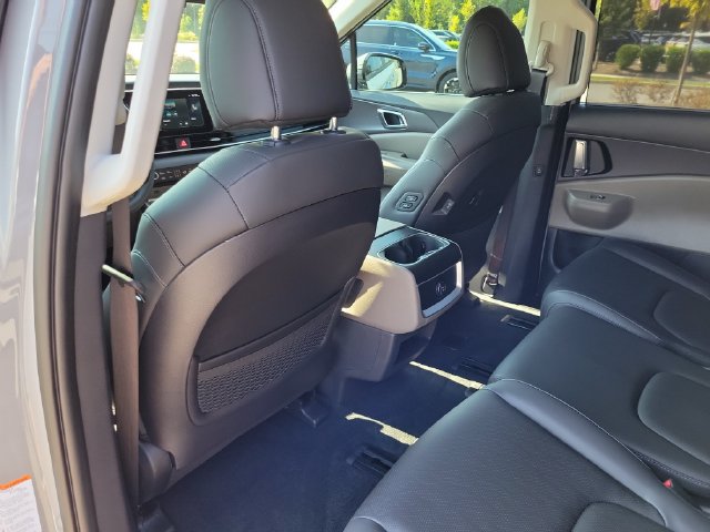 New 2027 Kia Carnival EX FWD image 19