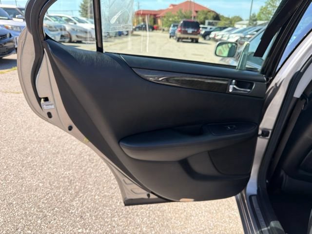 Used 2004 Lexus ES 330 w/ Premium Pkg FWD image 21