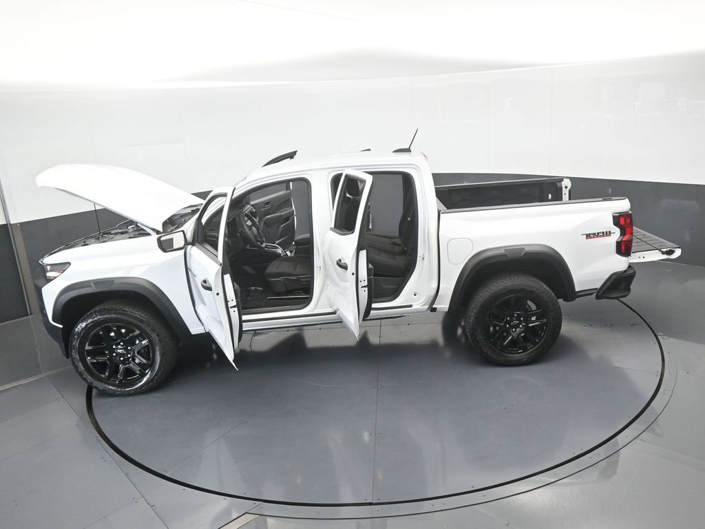 Used 2024 Chevrolet Colorado Trail Boss image 63