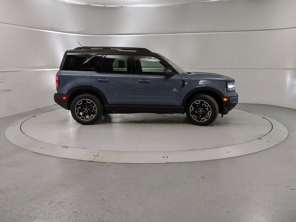 New 2025 Ford Bronco Sport Outer Banks image 2