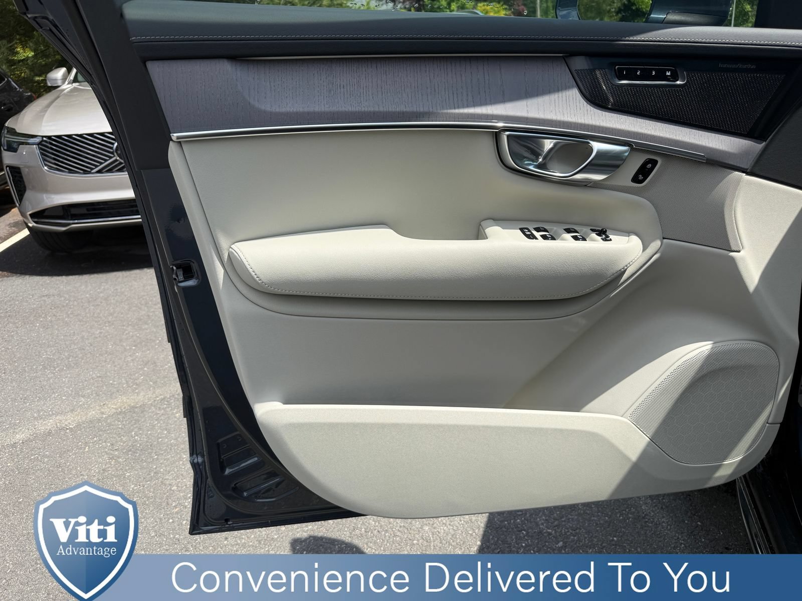 New 2026 Volvo XC90 T8 Ultra w/ Protection Package Premier AWD/4WD image 11