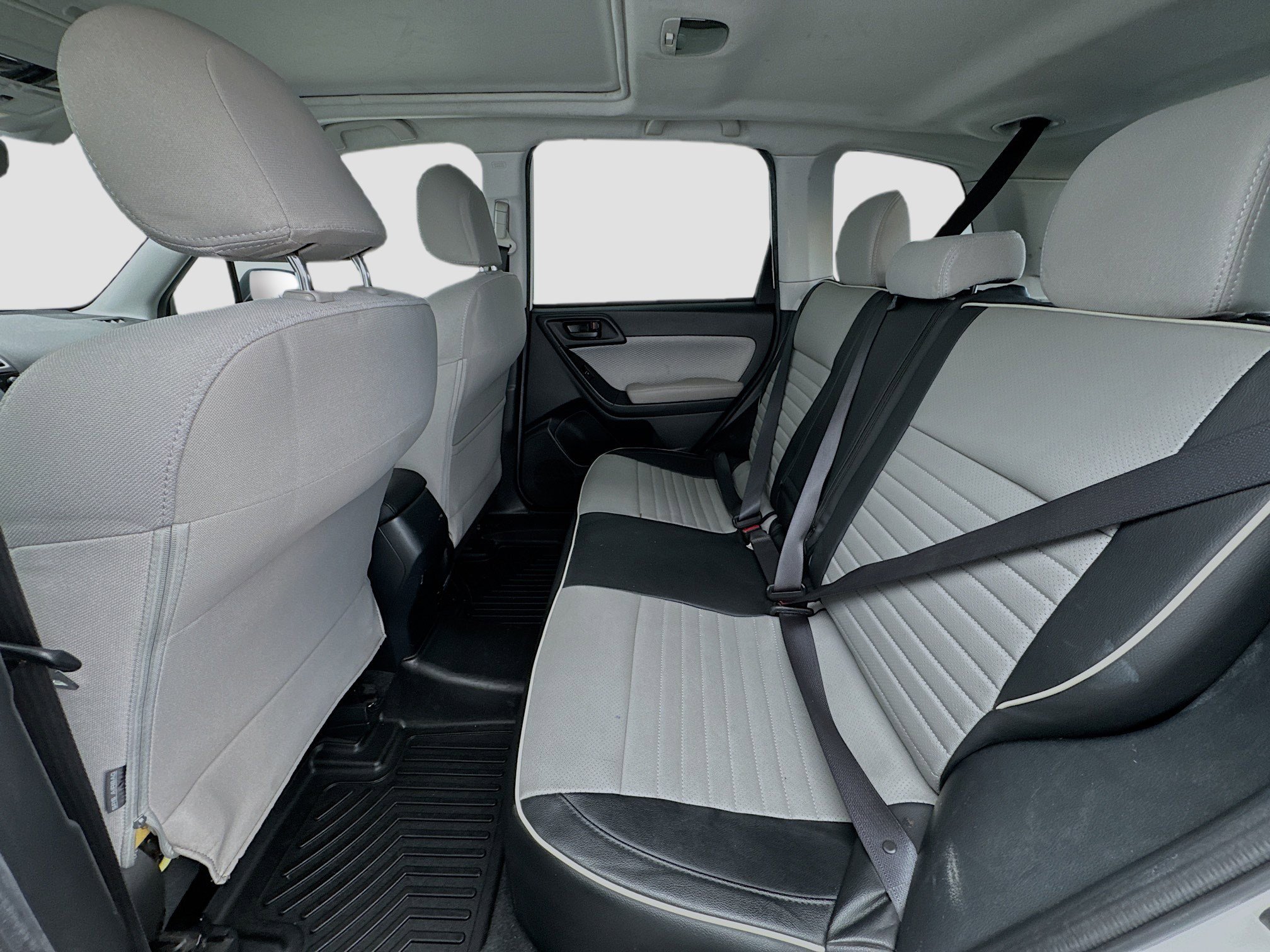 Used 2018 Subaru Forester 2.5i Premium image 16