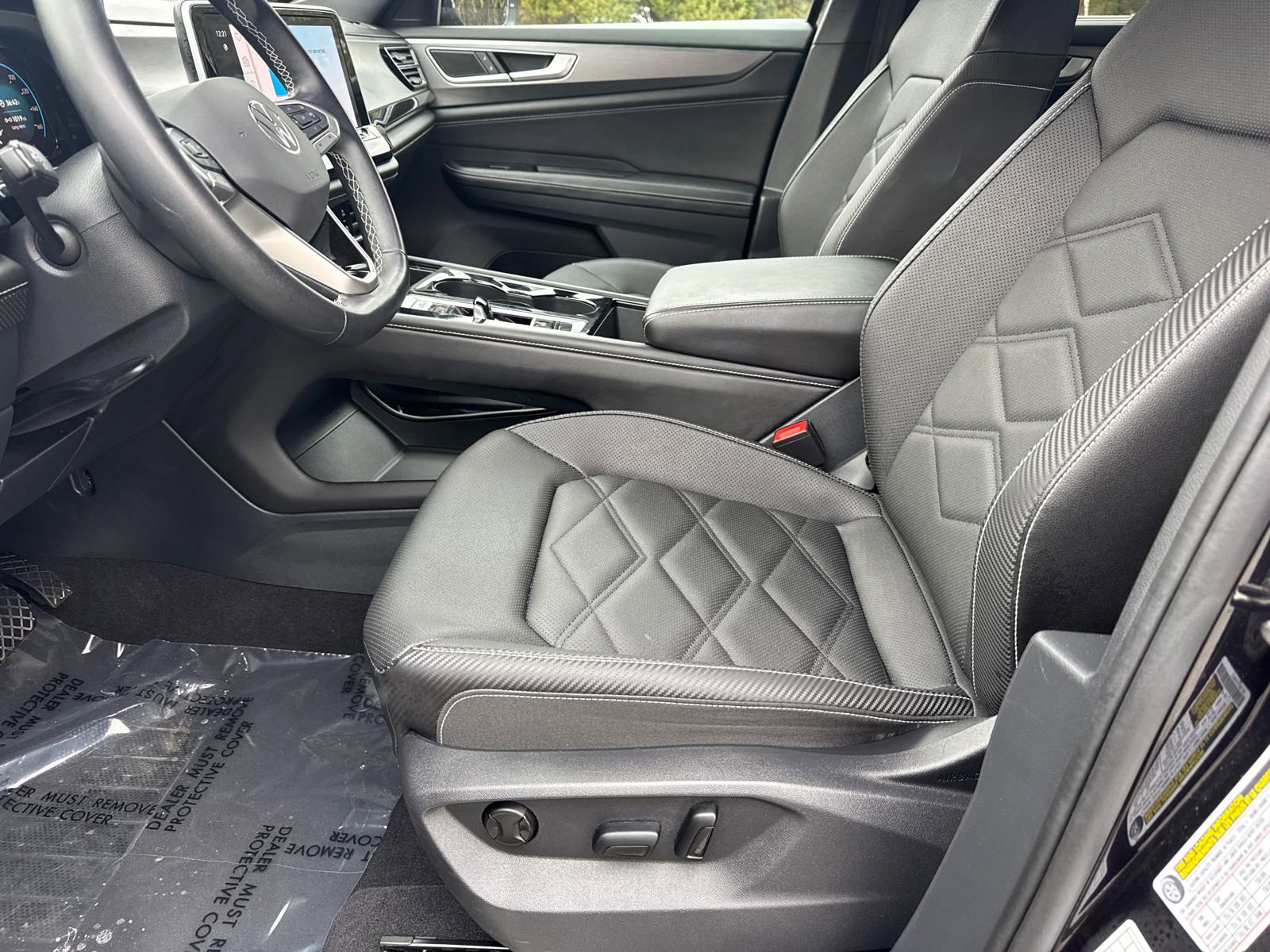 Used 2025 Volkswagen Atlas Cross Sport SE image 9