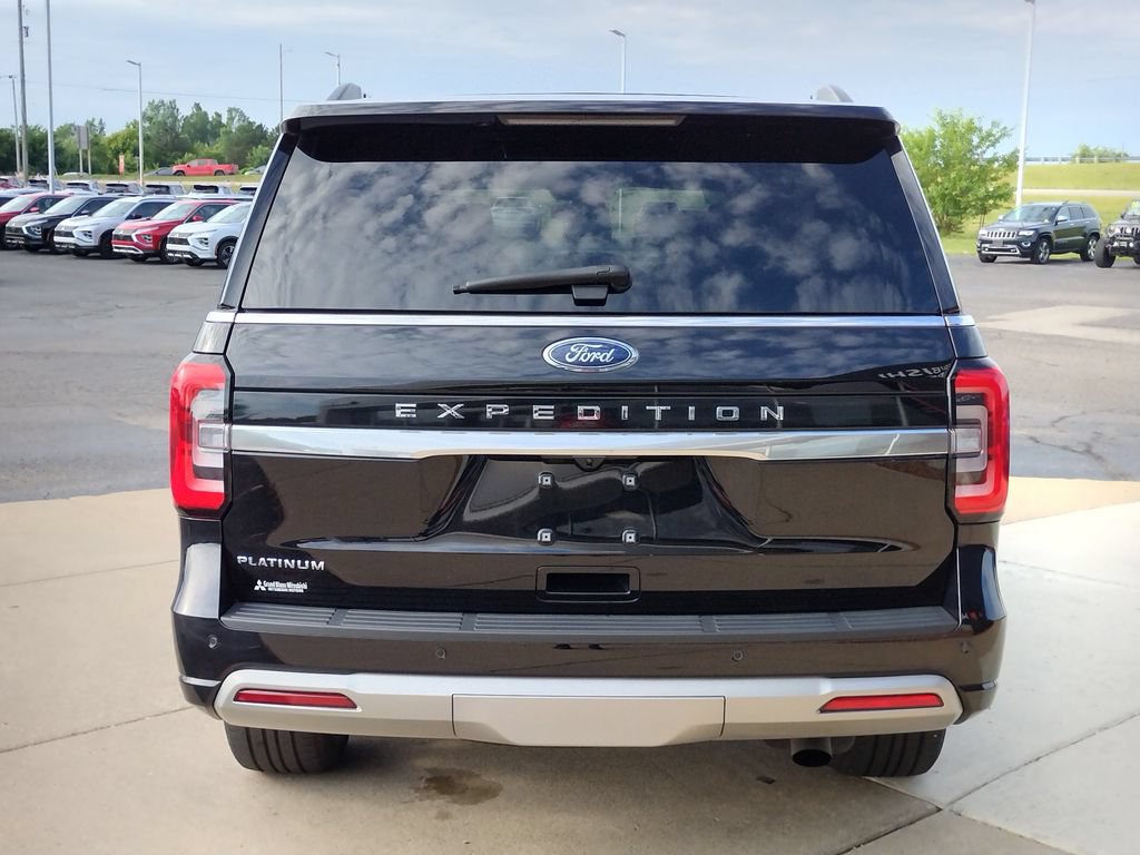 Used 2024 Ford Expedition Platinum AWD/4WD image 6
