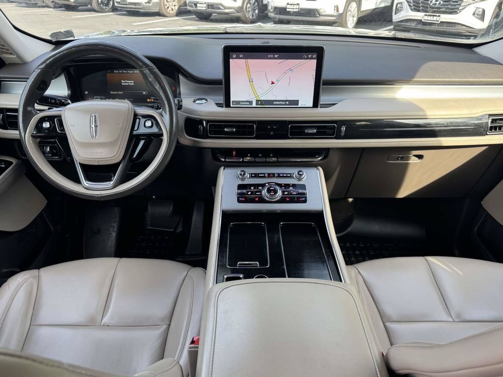 Used 2021 Lincoln Aviator AWD w/ Elements Package image 3