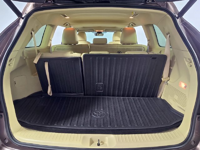 Used 2018 Toyota Highlander Limited FWD image 28