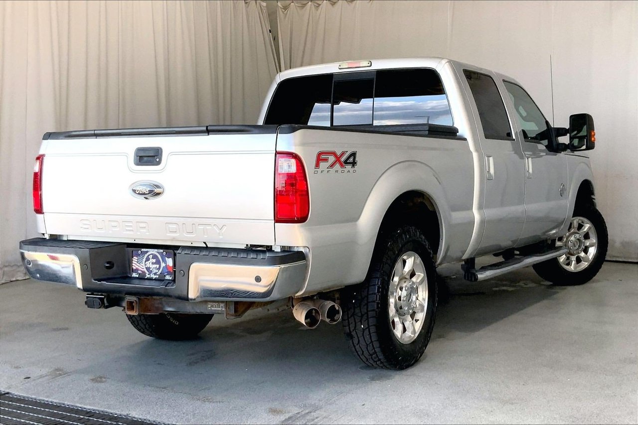 Used 2016 Ford F250 Lariat w/ Lariat Ultimate Package AWD/4WD image 13