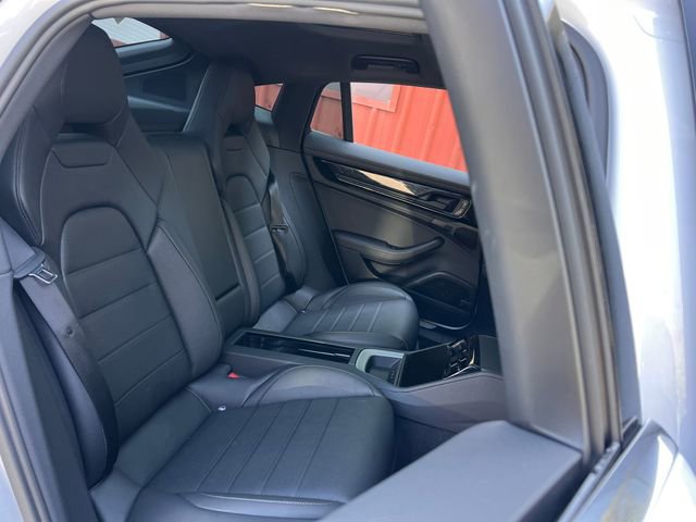 Used 2025 Porsche Panamera w/ Premium Package image 36