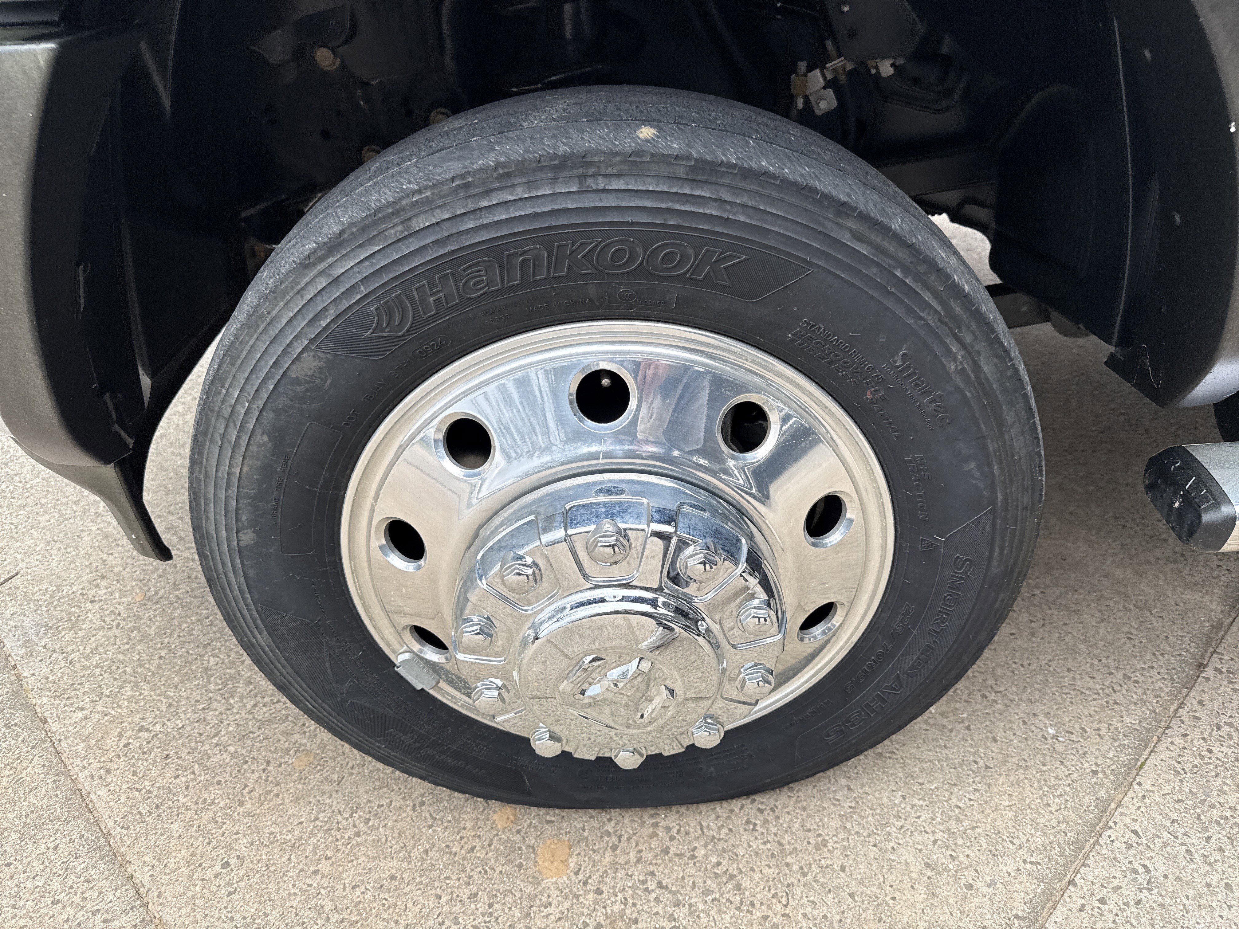 Used 2024 RAM 5500 Tradesman w/ Chrome Appearance Group image 11