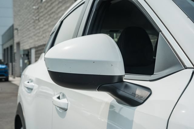 Used 2025 Nissan Kicks SV AWD/4WD image 16
