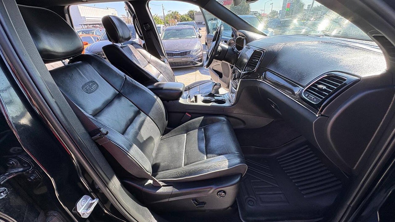 Used 2019 Jeep Grand Cherokee Overland RWD image 17