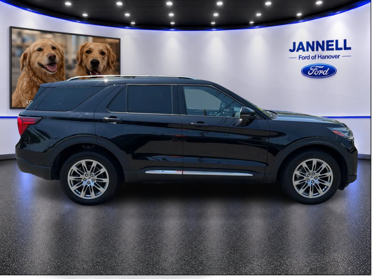 Used 2025 Ford Explorer Platinum AWD/4WD image 4