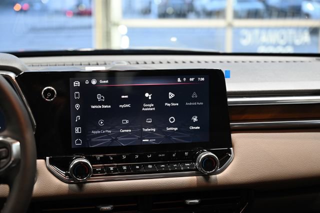 New 2026 GMC Canyon Denali image 17