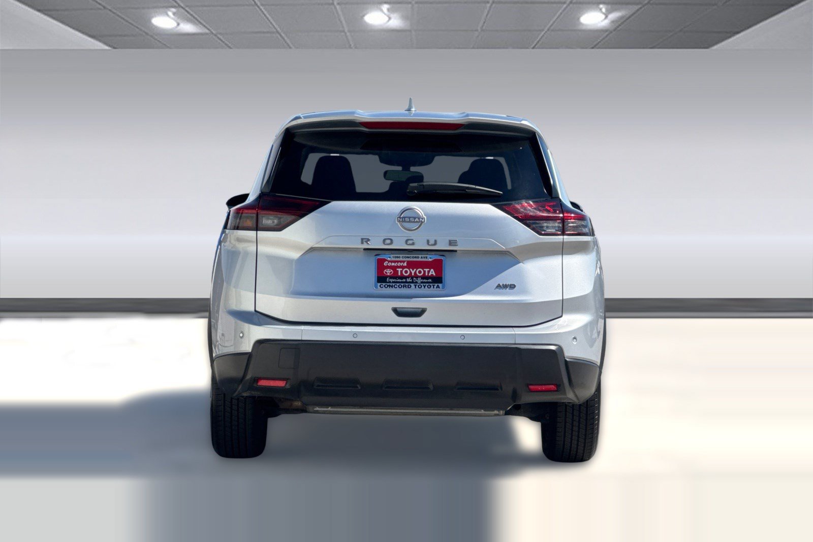 Used 2025 Nissan Rogue SV AWD/4WD image 10