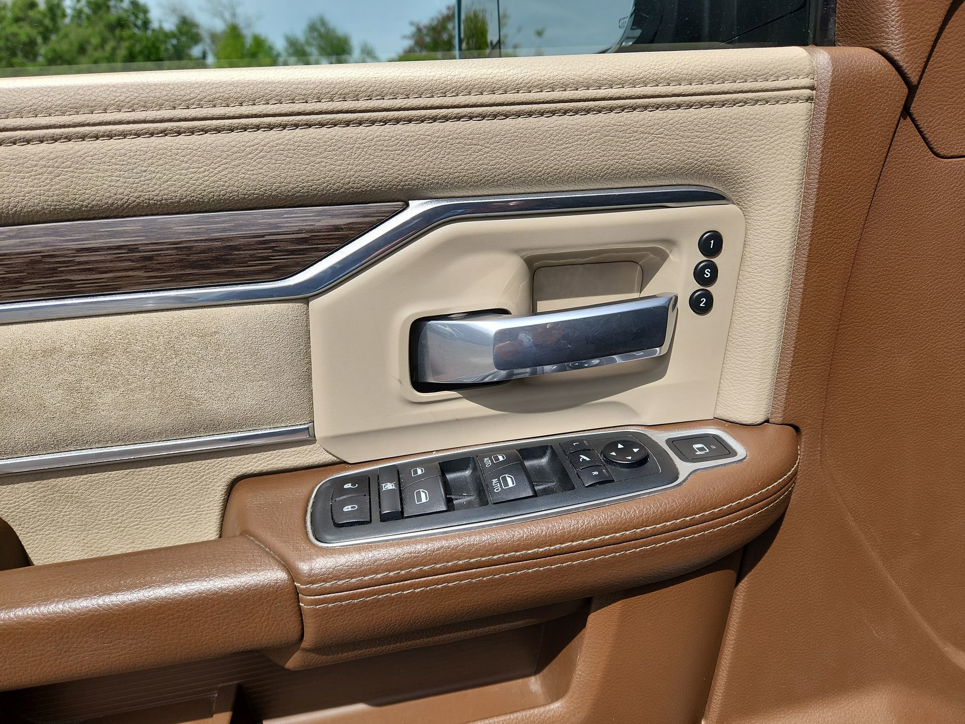 Certified 2020 RAM 3500 Laramie image 15
