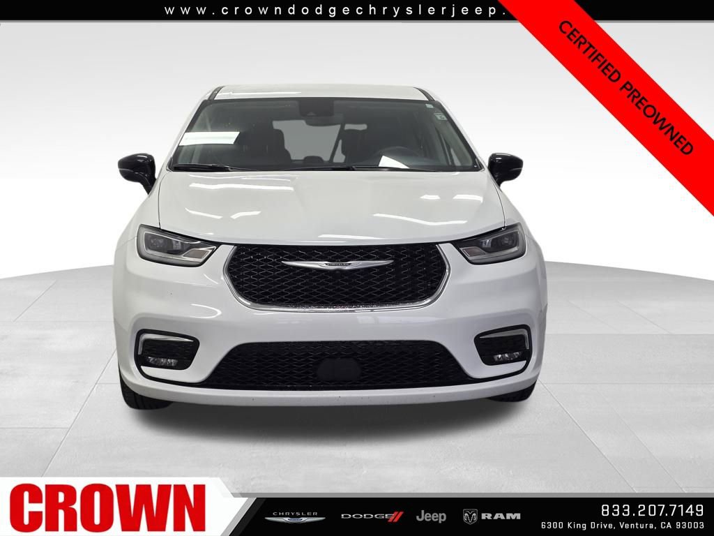 Certified 2024 Chrysler Pacifica Touring-L image 2