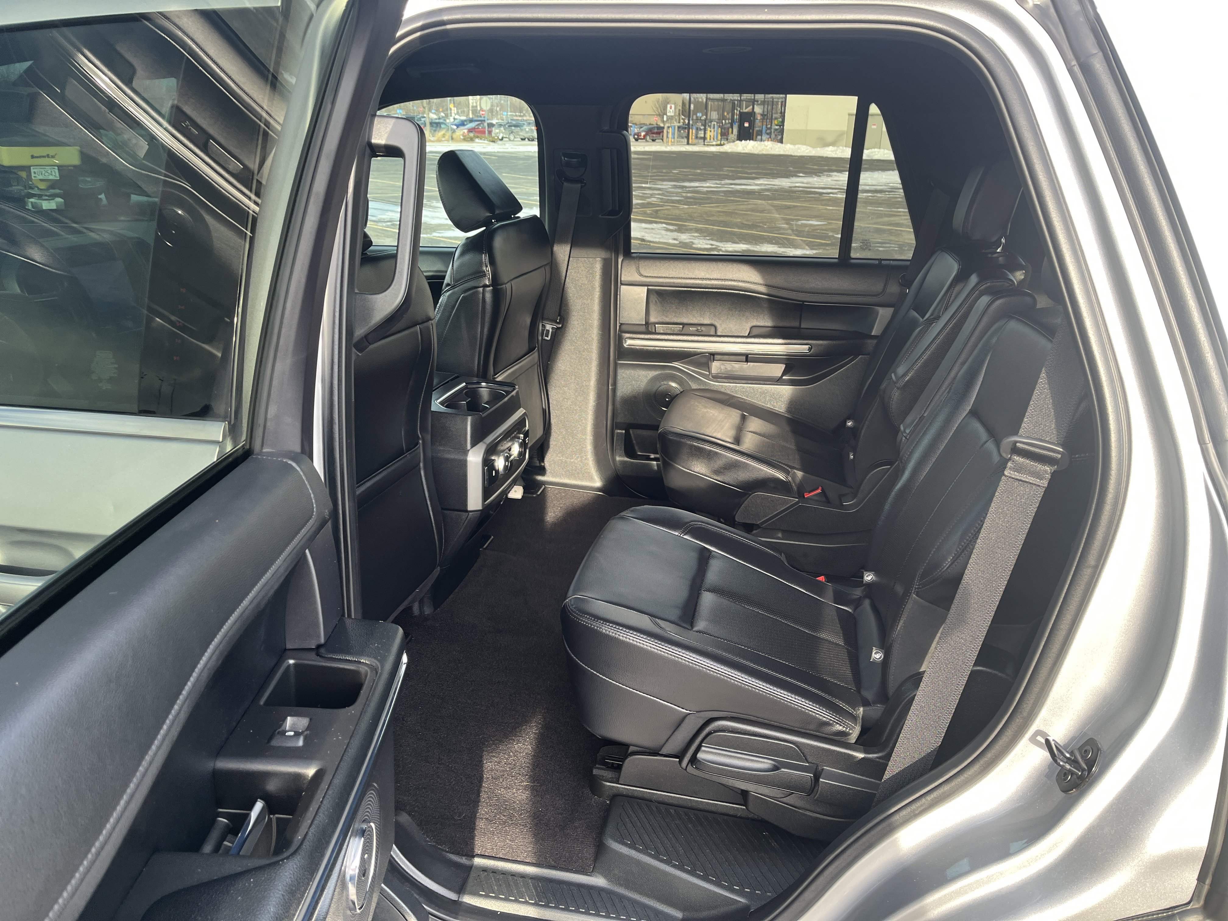 Used 2021 Ford Expedition XLT image 12