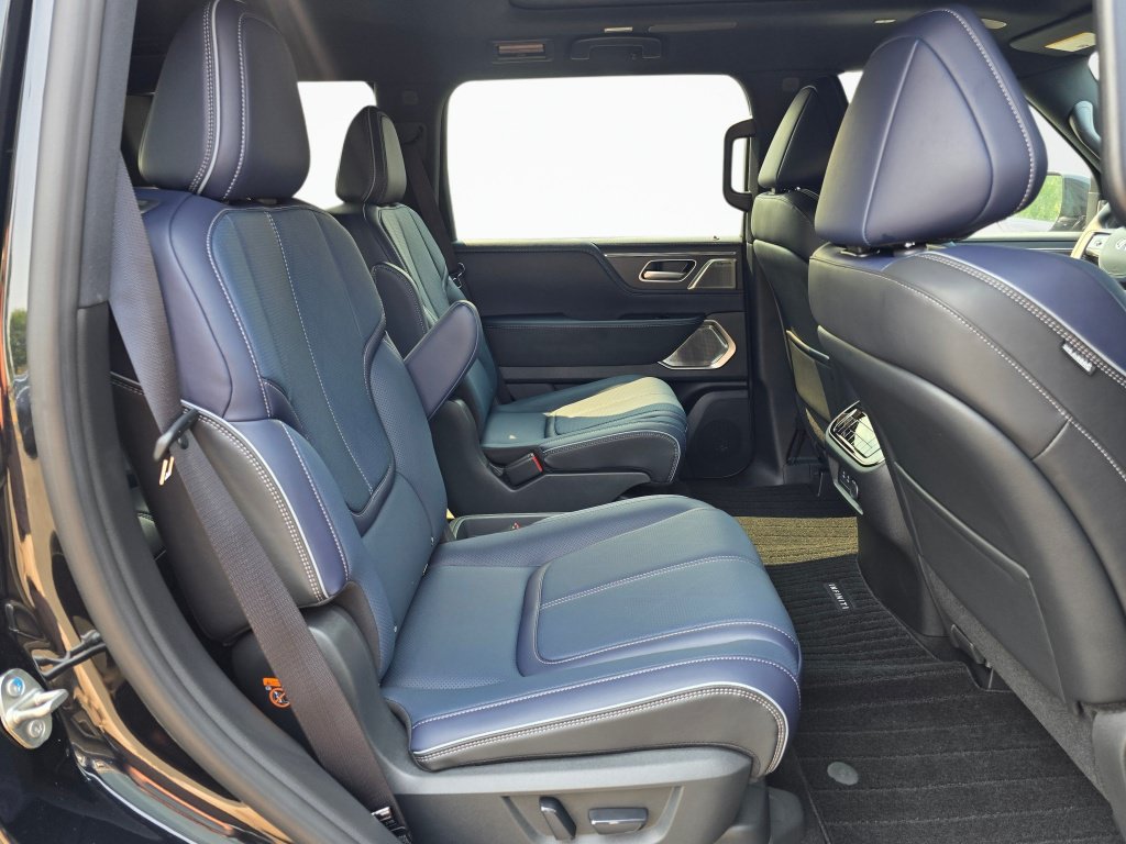 New 2027 INFINITI QX80 Sensory w/ Sport Exterior Package AWD/4WD image 24