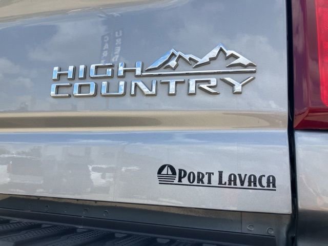 Used 2025 Chevrolet Silverado 3500 High Country w/ High Country Premium Package AWD/4WD image 19