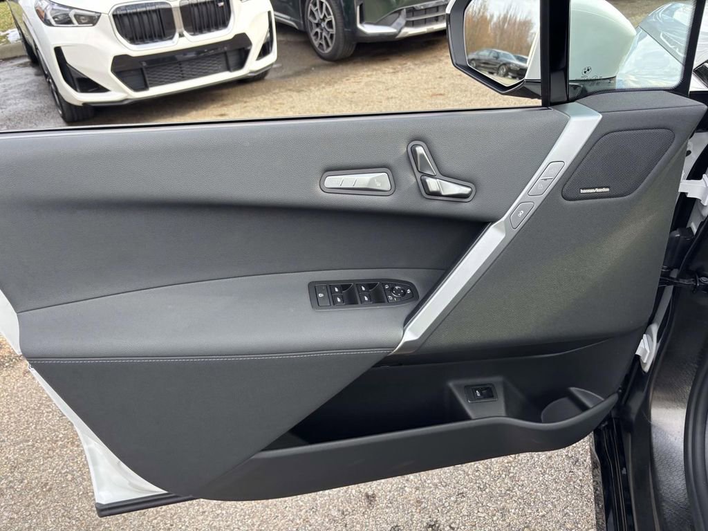 New 2026 BMW iX xDrive60 w/ M Sport Package image 11