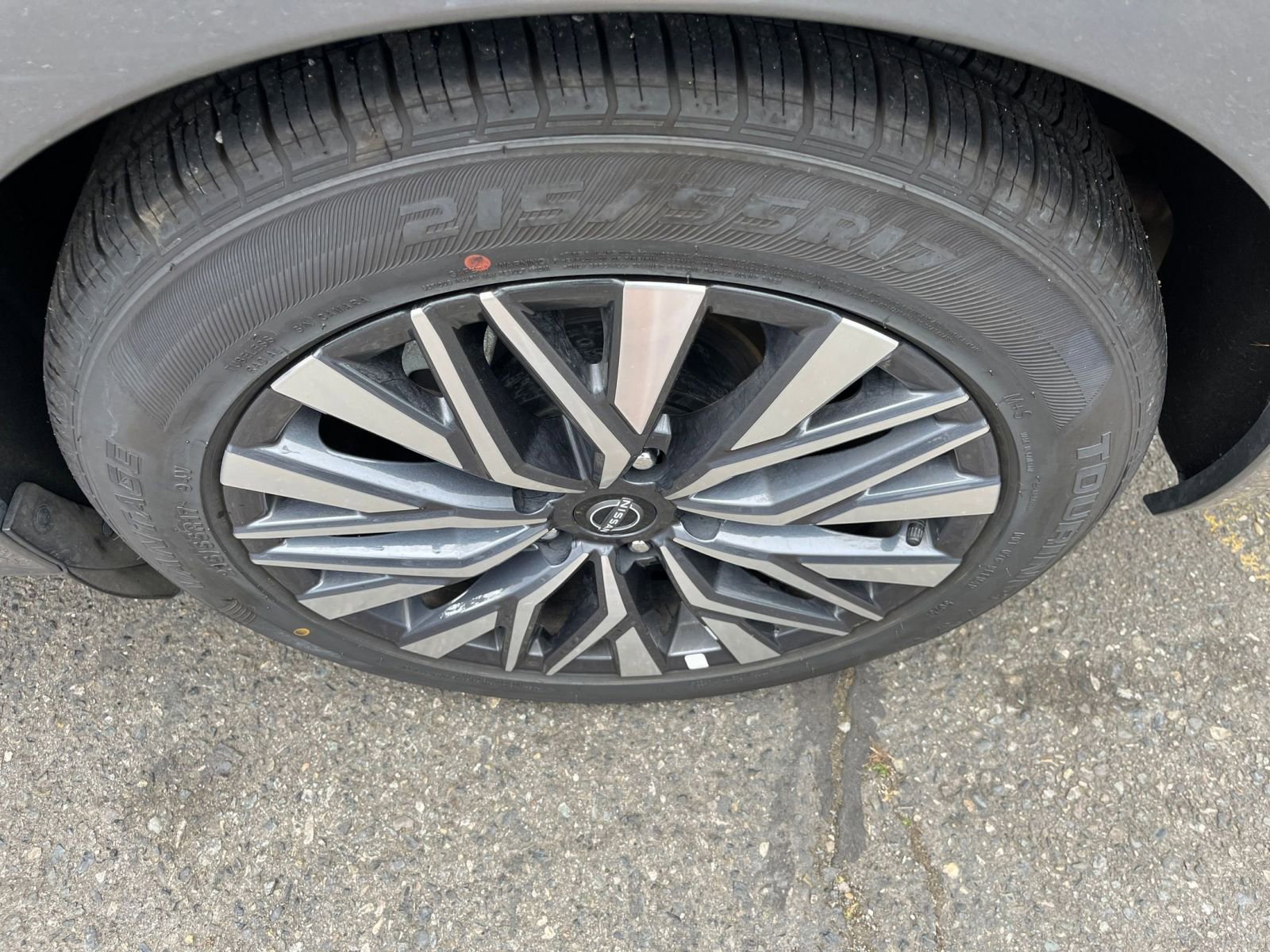 Used 2025 Nissan Altima 2.5 SV FWD image 31