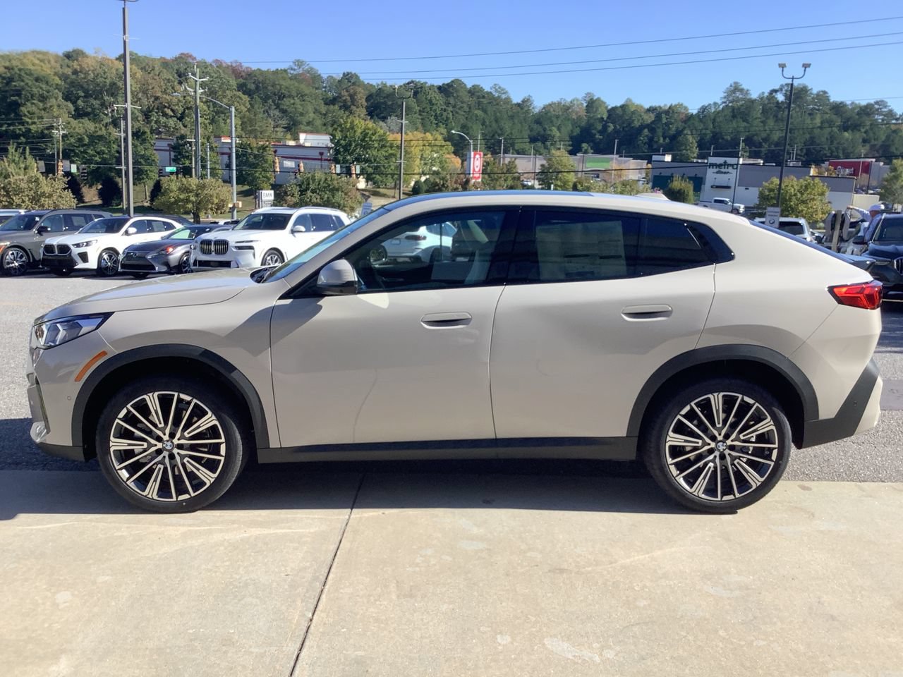 New 2027 BMW X2 xDrive28i w/ Technology Package AWD/4WD image 5