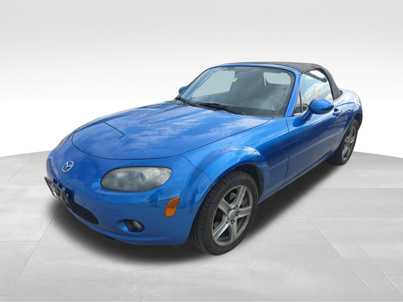 Used 2006 MAZDA MX-5 Miata Touring RWD image 1