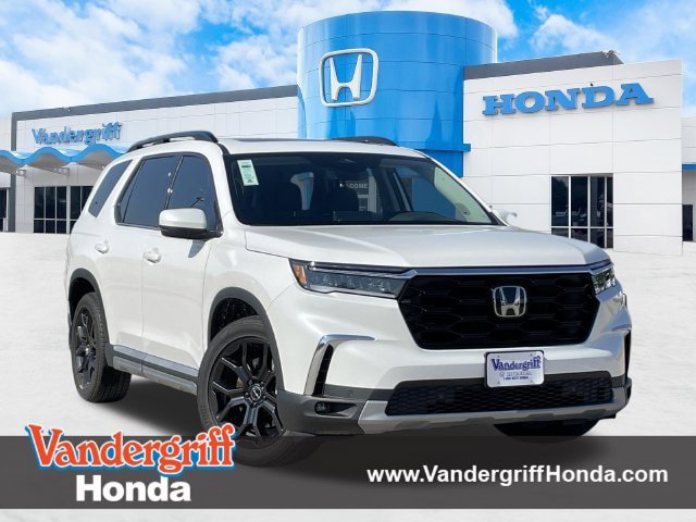 Certified 2025 Honda Pilot Touring
