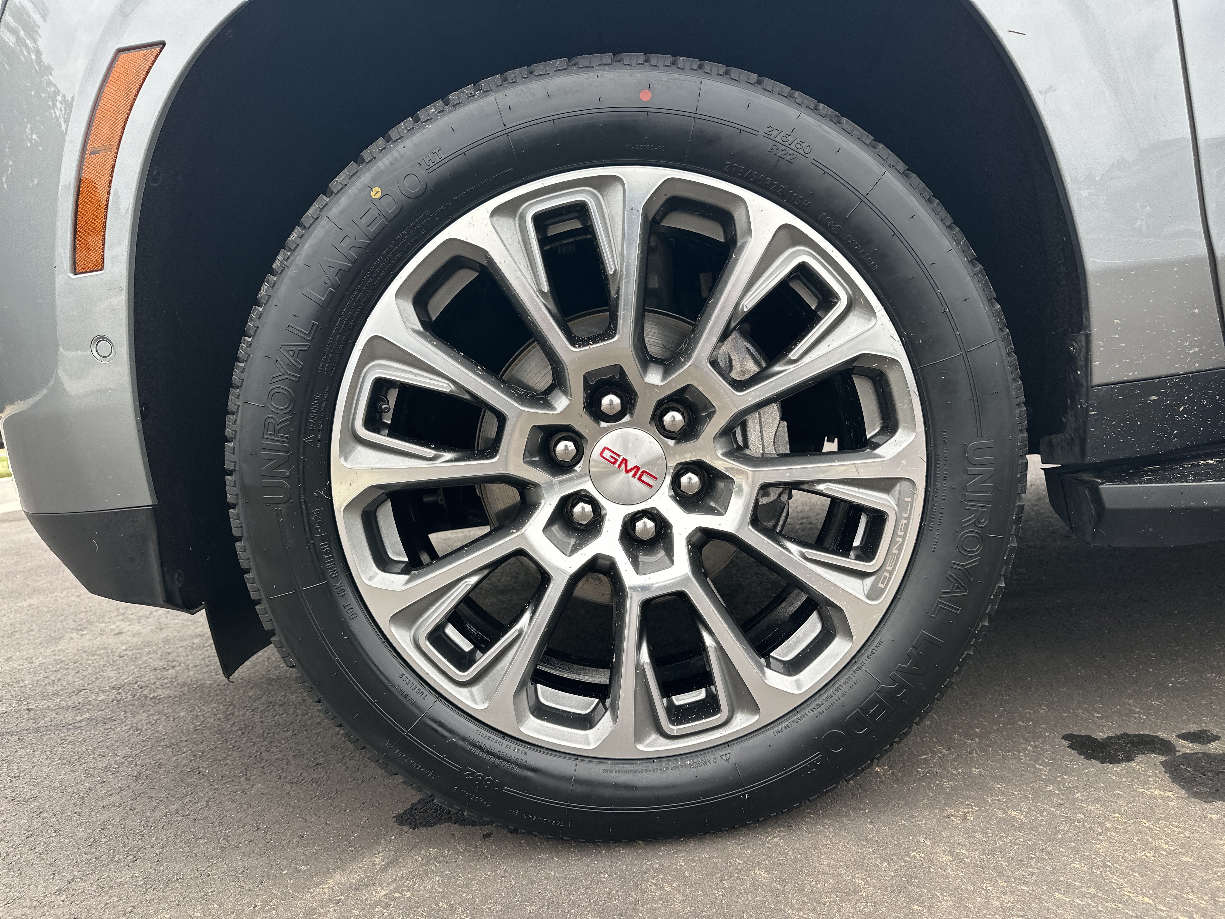 Used 2025 GMC Yukon XL Denali RWD image 12
