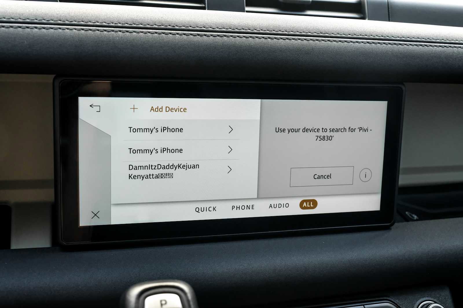 Used 2022 Land Rover Defender 90 image 27