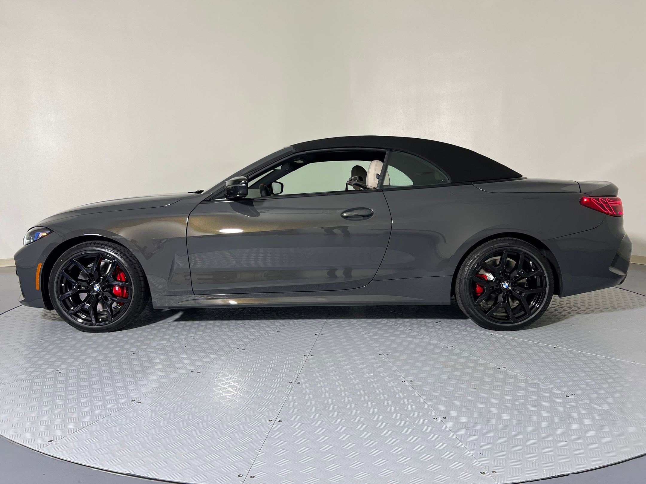 New 2026 BMW 440i xDrive Convertible image 36