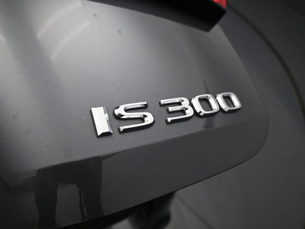 Used 2025 Lexus IS 300 w/ Premium Package image 41