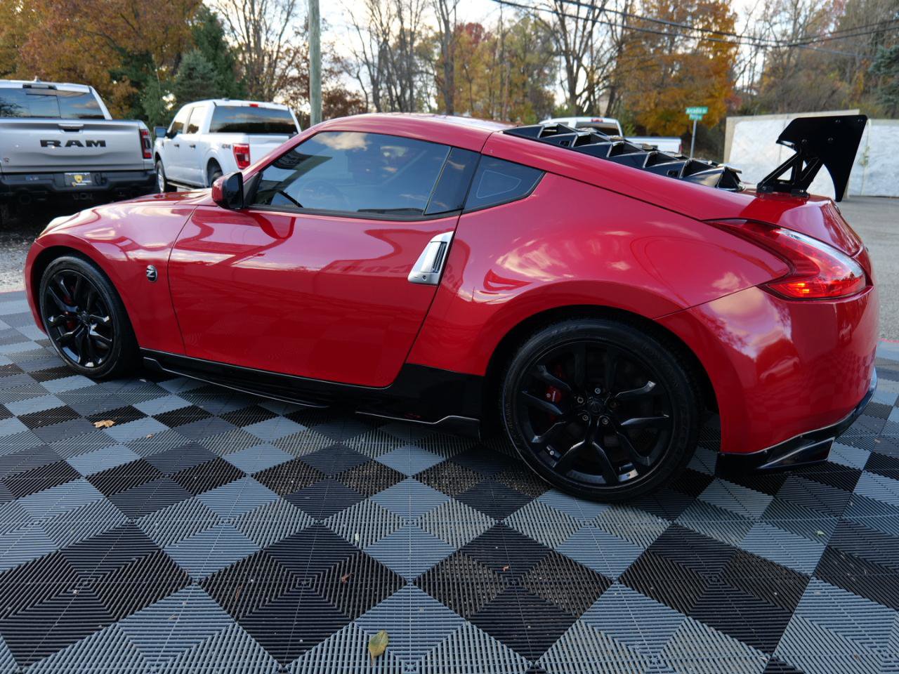 Used 2017 Nissan 370Z Coupe RWD image 69