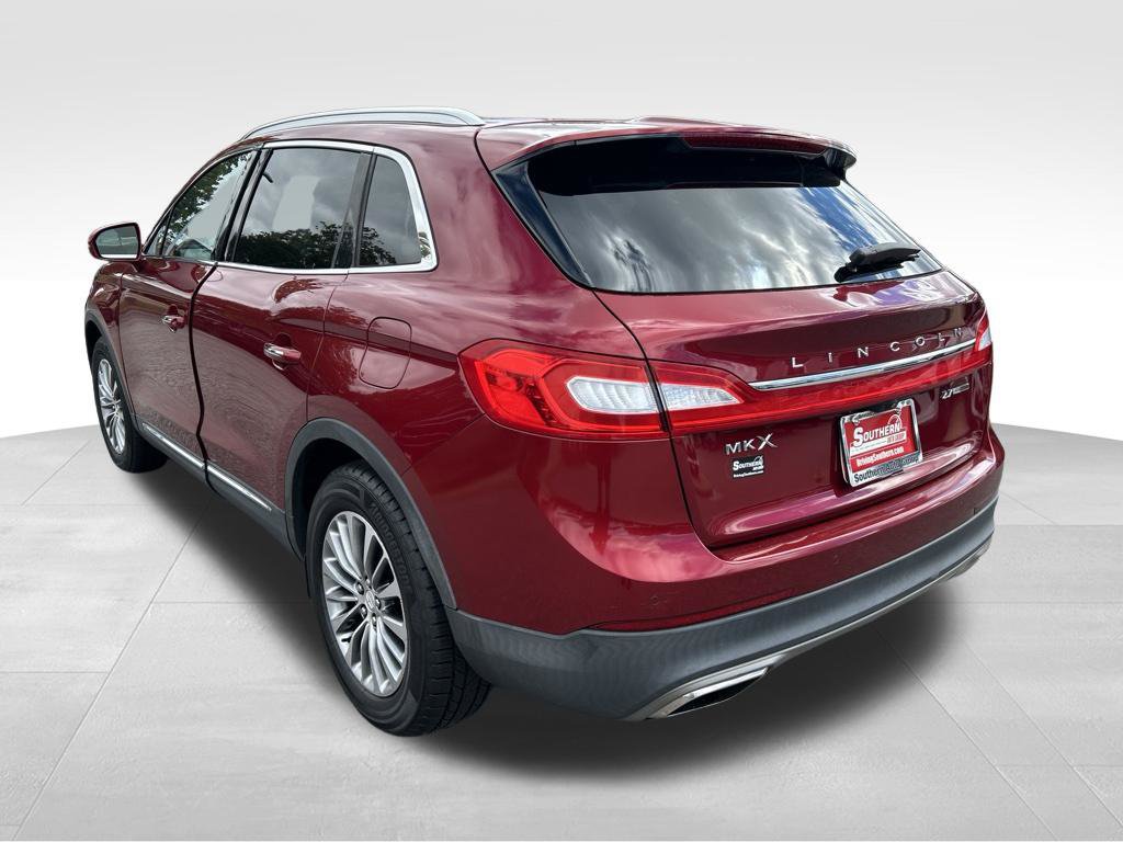 Used 2016 Lincoln MKX Select w/ Select Plus Package FWD image 3