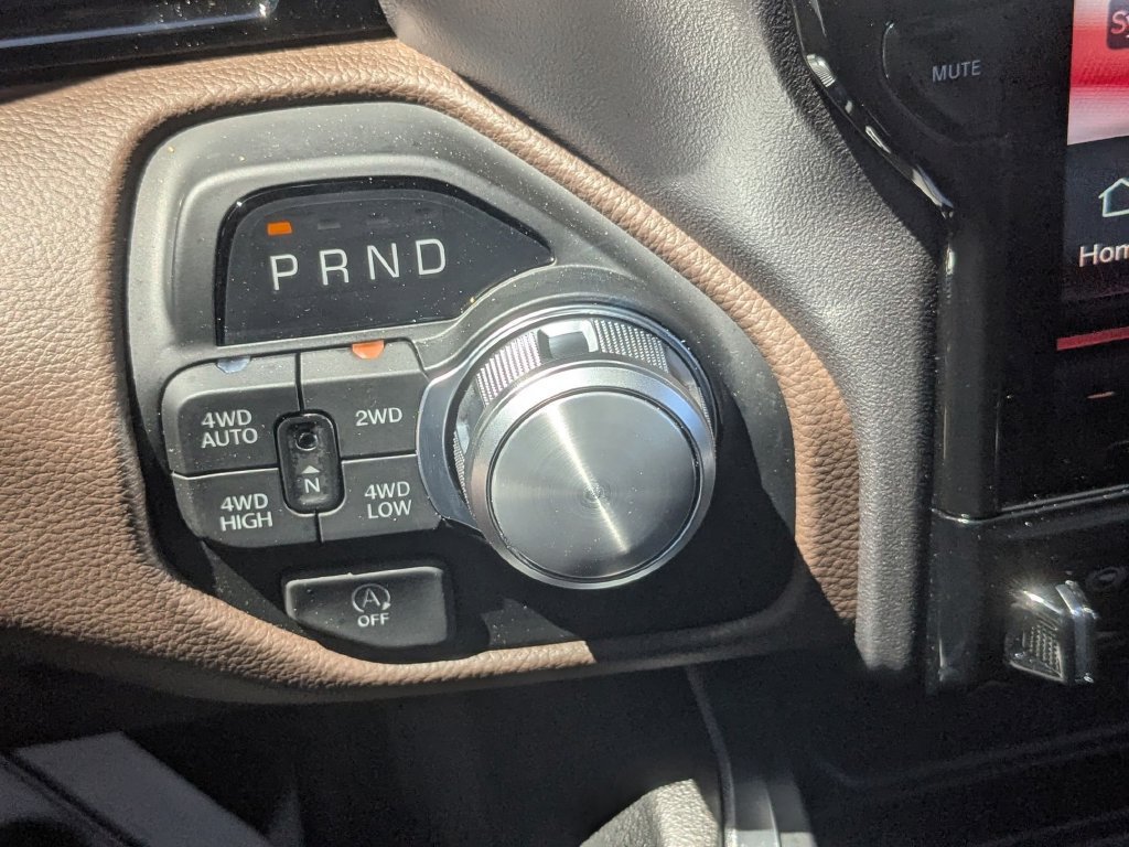 New 2026 RAM 1500 Laramie AWD/4WD image 25