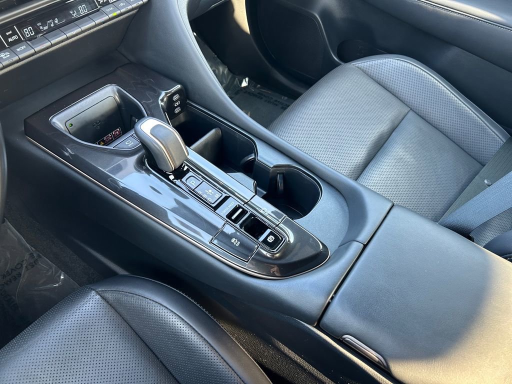 Used 2025 Toyota Crown Platinum image 20