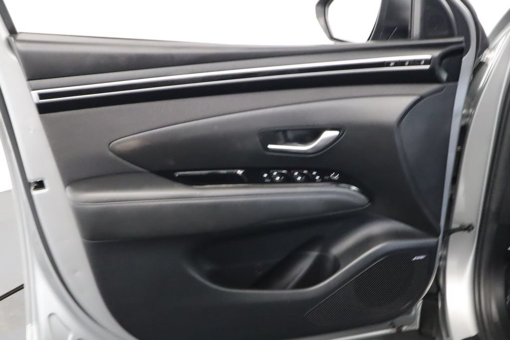 Used 2023 Hyundai Tucson Limited FWD image 17