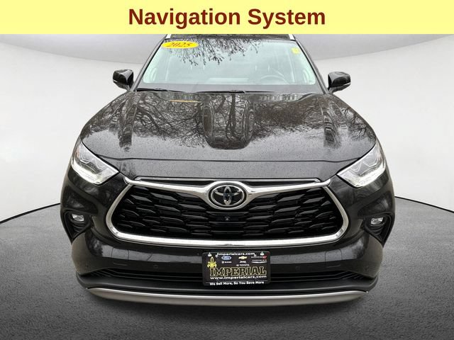 Certified 2025 Toyota Highlander Platinum AWD/4WD image 4