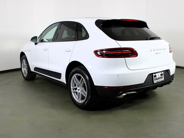 Certified 2018 Porsche Macan image 3